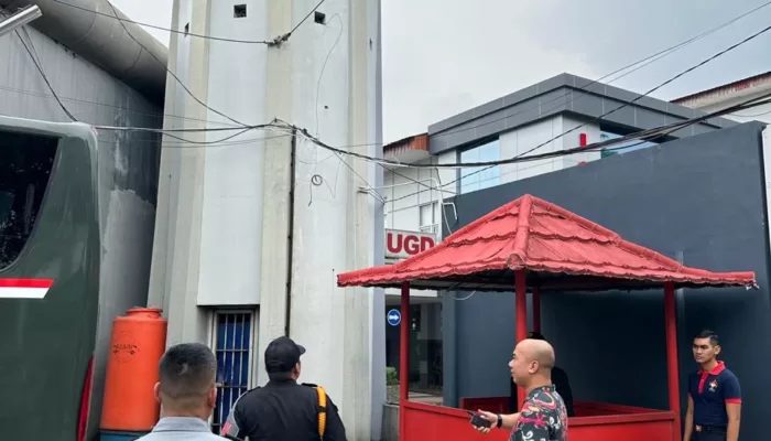 Jelang Hari Raya Idul Fitri 1445 H, Karutan Cipinang Tingkatkan Pelayanan dan Kewaspadaan 1 Pemeriksaan atau Sterilisasi ruangan kerja Rutan Cipinang