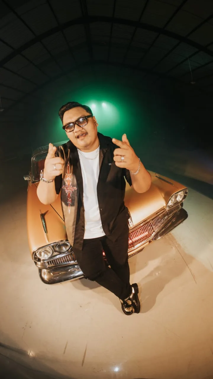 Ndarboy Genk Berkolaborasi dengan Hendra Kumbara Merilis Single Terbaru 'Blong': Reggae, Pecel Lele dan Cerita Patah Hati yang Bikin Baper 1 dki 10