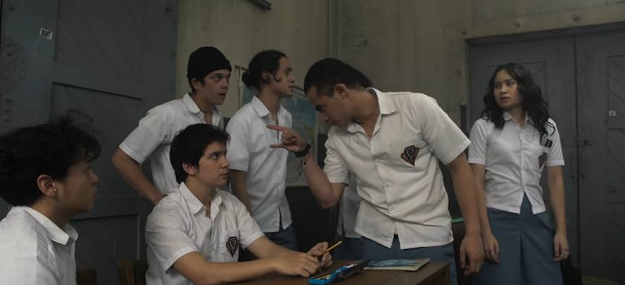 Final Trailer Film “Pengepungan di Bukit Duri” Menunjukkan Situasi Indonesia Yang Sedang Tidak Baik-baik Saja 1 pul 38