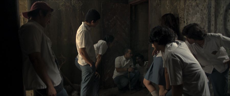 Setelah meraih 1.851.315 penonton, Pengepungan di Bukit Duri menjadi film action Indonesia terlaris sepanjang masa 2 pul 58