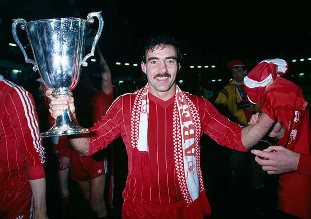 Sir Alex Ferguson: Willie Miller Adalah Bek Kotak Penalti Terbaik di Dunia 2 pul 32