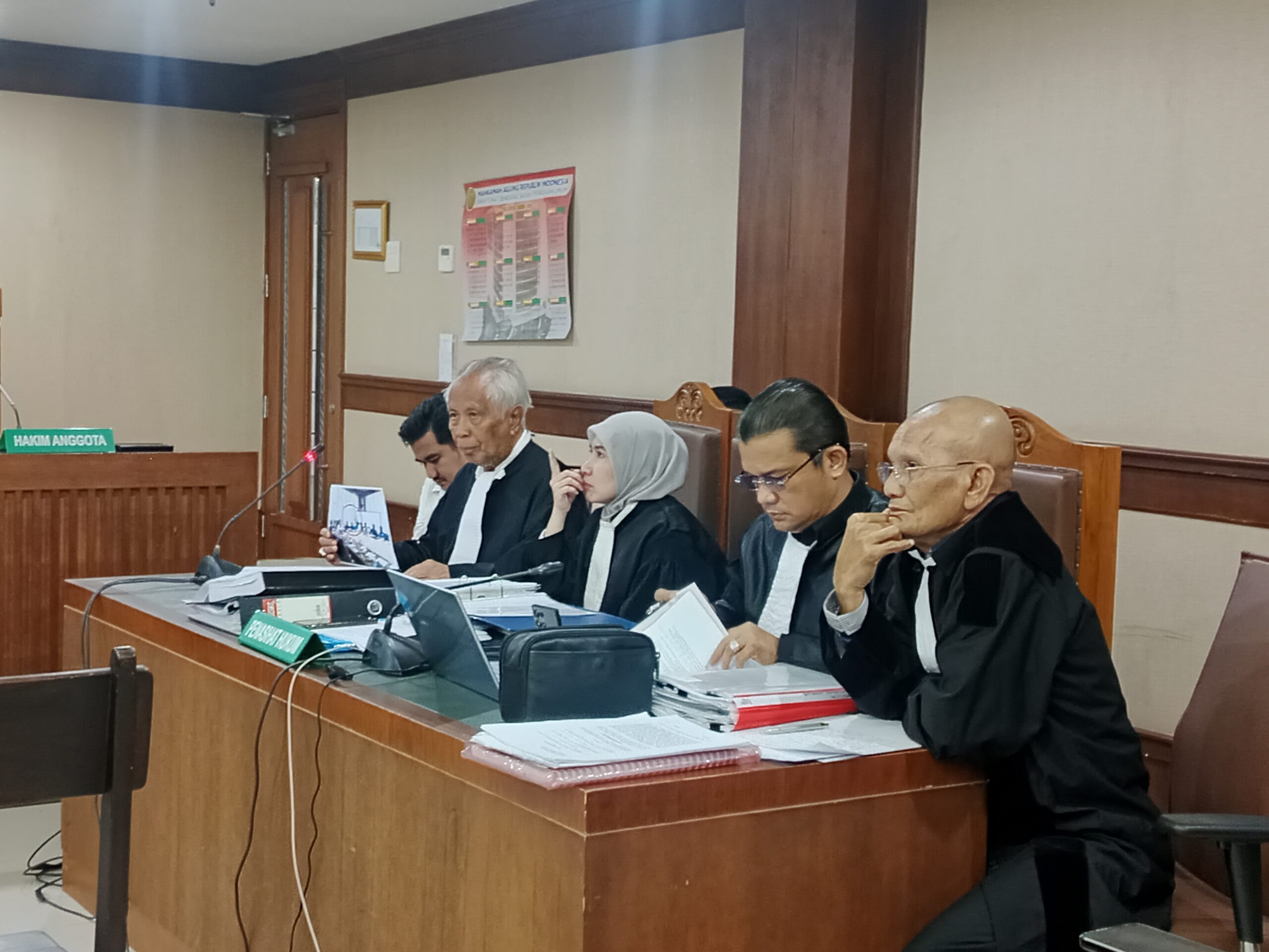 Dirut PT WKS Lima Kali Mangkir, Hakim Perintahkan Pemanggilan Paksa di Sidang Sengketa Tambang Haltim 1 IMG 20251029 182934 scaled