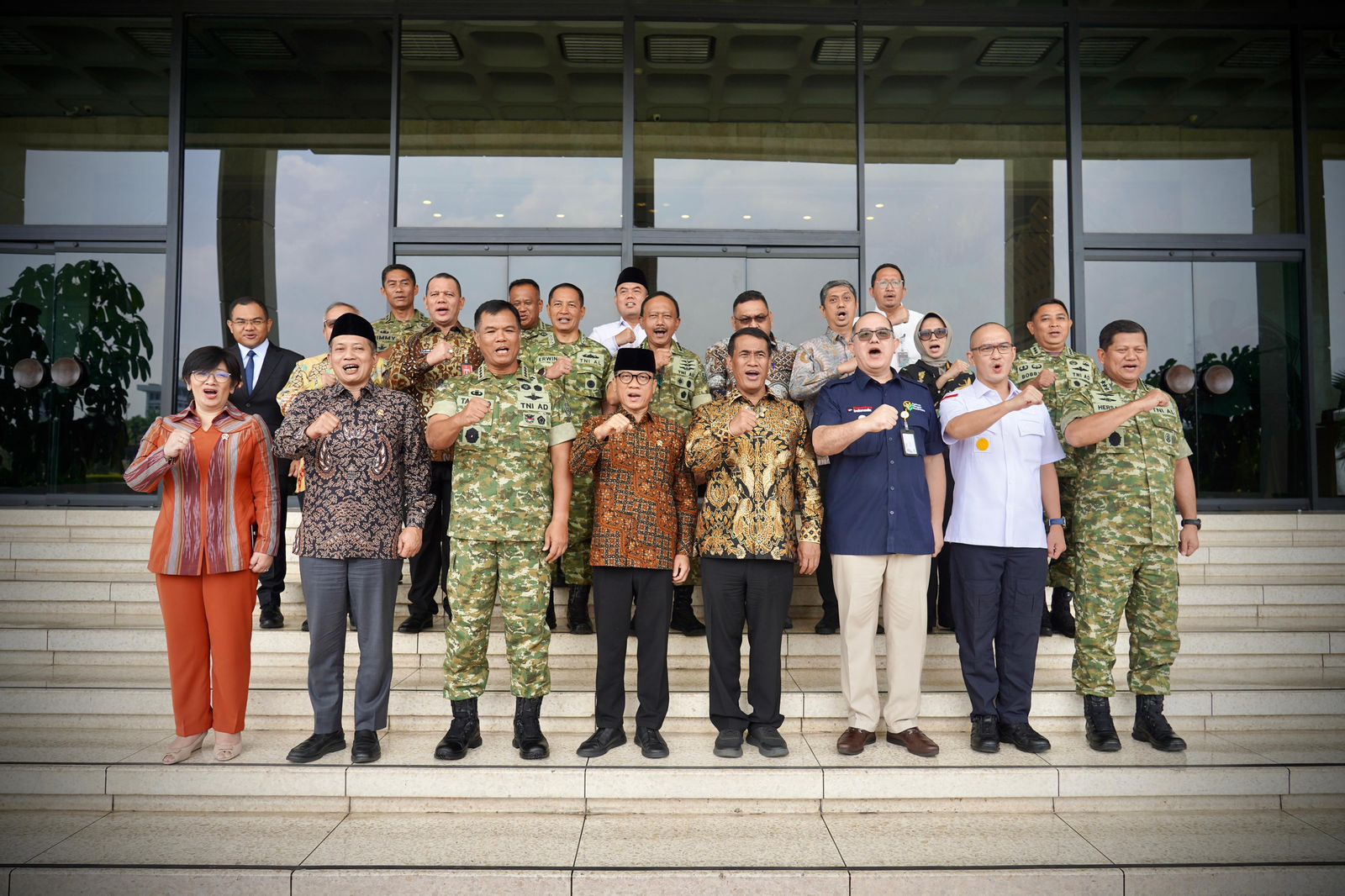 Ferry Juliantono Apresiasi Sinergi TNI–Agrinas Perkuat Kopdes Merah Putih 1 pul 82